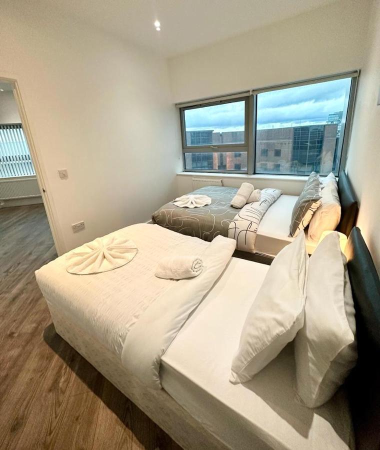 Alarabi Apartments-Two Bedrooms Apartment Croydon Dış mekan fotoğraf