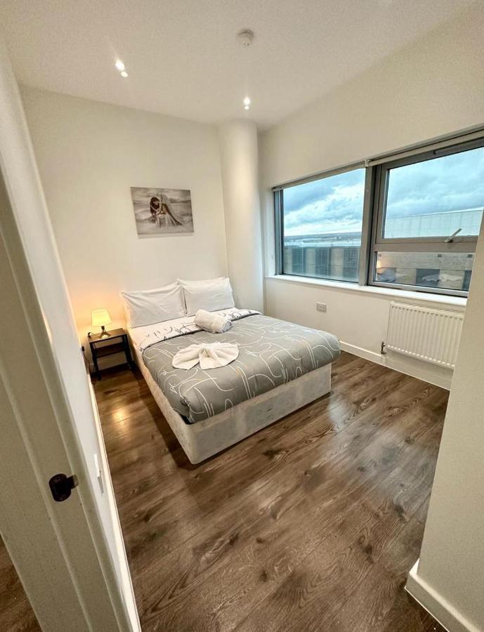 Alarabi Apartments-Two Bedrooms Apartment Croydon Dış mekan fotoğraf
