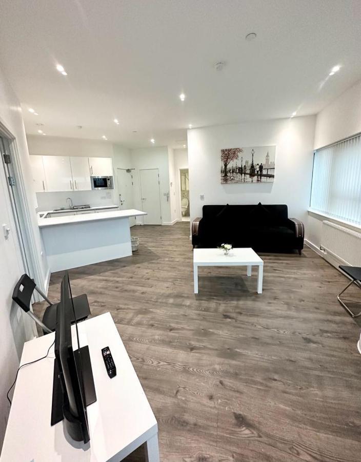 Alarabi Apartments-Two Bedrooms Apartment Croydon Dış mekan fotoğraf